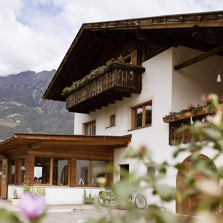 Schoene Wohnung Am Stadtrand Von Meran Valentinhof Exterior foto