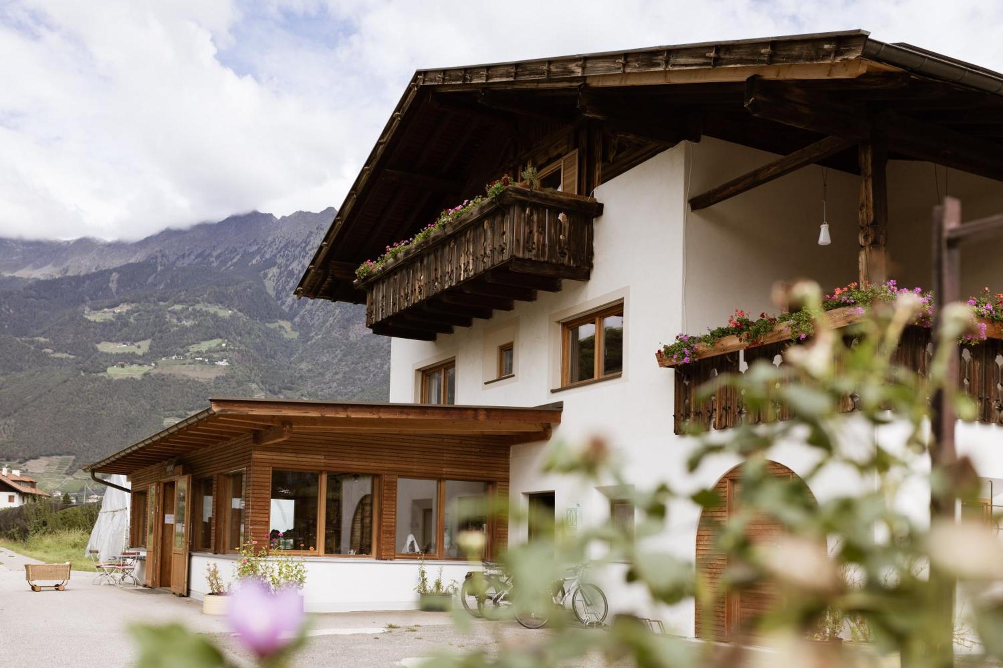 Schoene Wohnung Am Stadtrand Von Meran Valentinhof Exterior foto